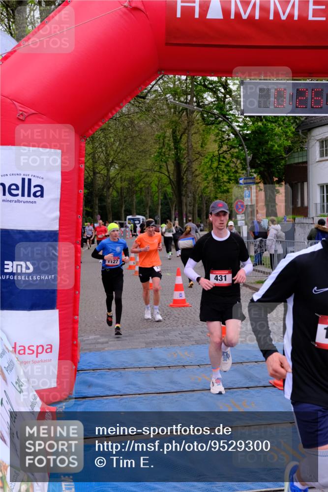 19.04.2026 - Hammer Lauf Tim E. http://msf.ph/oto/9529300 19.04.2026 10:11:25 Ziel 277, 287, 431, 792, 1127, 1754 meine-sportfotos.de