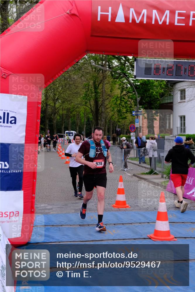 19.04.2026 - Hammer Lauf Tim E. http://msf.ph/oto/9529467 19.04.2026 10:12:17 Ziel 216, 229, 230, 288, 289, 312, 847, 878, 996, 1331 meine-sportfotos.de