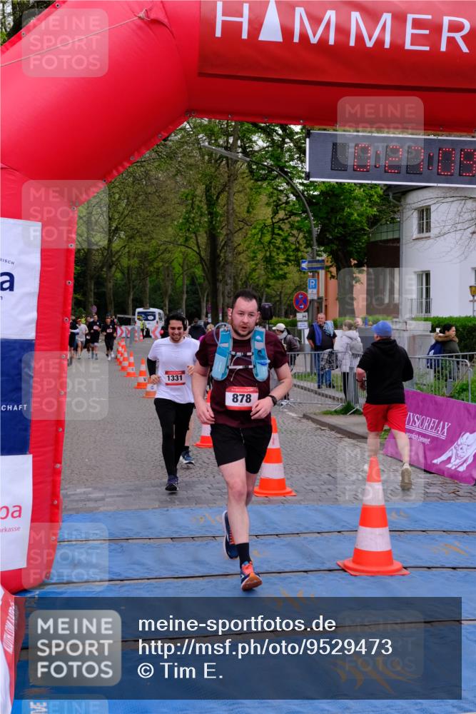 19.04.2026 - Hammer Lauf Tim E. http://msf.ph/oto/9529473 19.04.2026 10:12:17 Ziel 216, 229, 230, 288, 289, 312, 847, 878, 996, 1331 meine-sportfotos.de