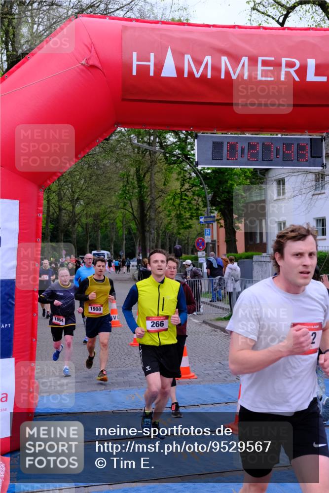 19.04.2026 - Hammer Lauf Tim E. http://msf.ph/oto/9529567 19.04.2026 10:12:51 Ziel 266, 526, 561, 1144, 1247, 1602, 1735, 1854, 1900, 1901 meine-sportfotos.de
