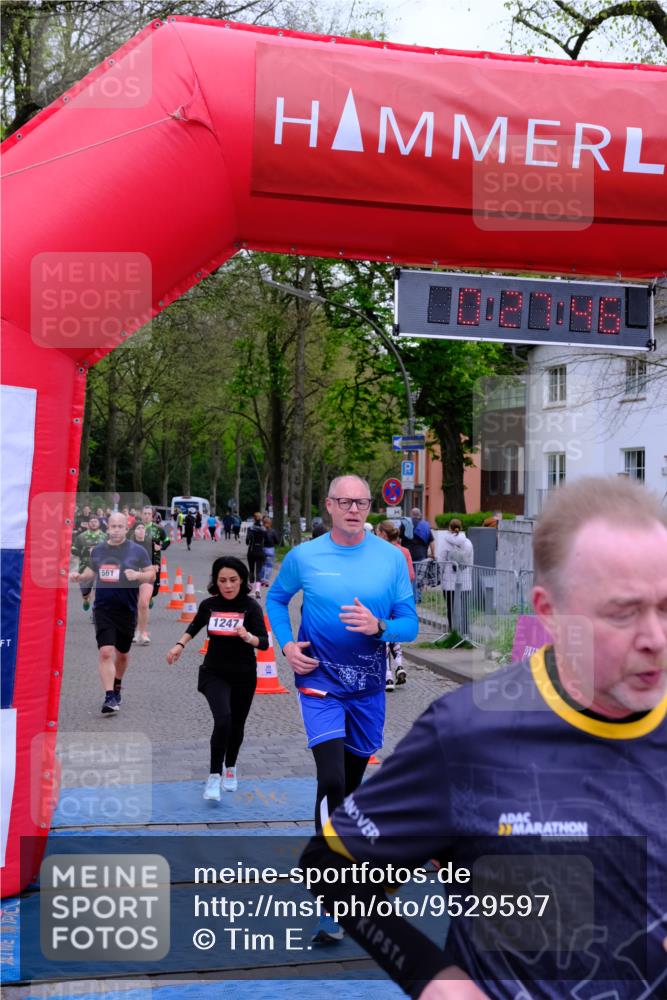 19.04.2026 - Hammer Lauf Tim E. http://msf.ph/oto/9529597 19.04.2026 10:12:54 Ziel 266, 300, 320, 526, 561, 813, 1144, 1247, 1602, 1854, 1900, 1901 meine-sportfotos.de