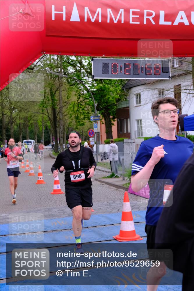 19.04.2026 - Hammer Lauf Tim E. http://msf.ph/oto/9529659 19.04.2026 10:13:06 Ziel 165, 329, 585, 896, 994, 1297, 1736 meine-sportfotos.de