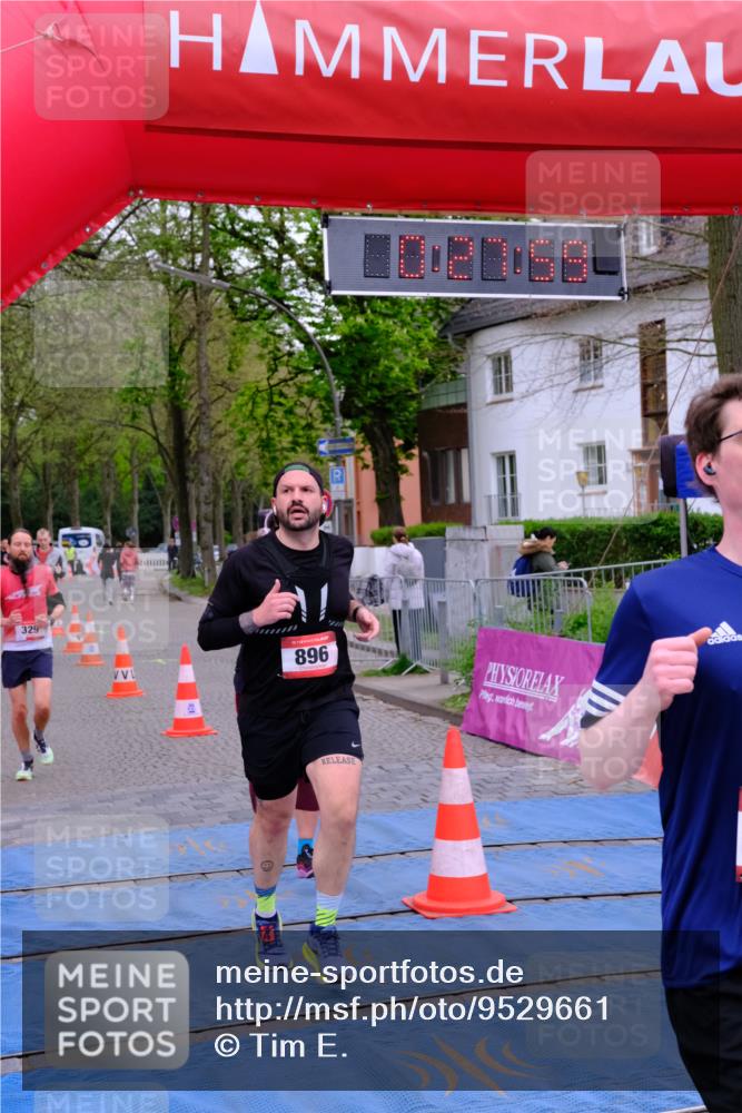 19.04.2026 - Hammer Lauf Tim E. http://msf.ph/oto/9529661 19.04.2026 10:13:06 Ziel 165, 329, 585, 896, 994, 1297, 1736 meine-sportfotos.de