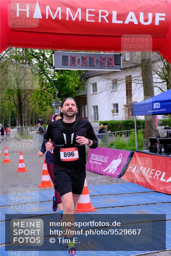 19.04.2026 - Hammer Lauf Tim E. http://msf.ph/oto/9529667 19.04.2026 10:13:07 Ziel 165, 284, 329, 585, 896, 994, 1297, 1736 meine-sportfotos.de