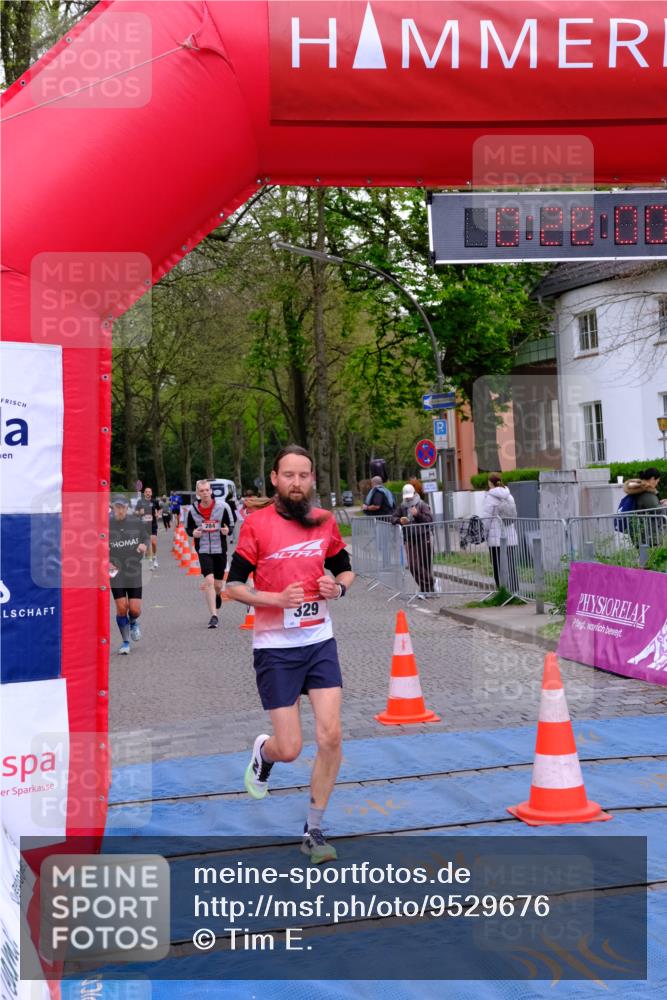 19.04.2026 - Hammer Lauf Tim E. http://msf.ph/oto/9529676 19.04.2026 10:13:08 Ziel 165, 284, 329, 401, 585, 896, 994, 1297, 1736 meine-sportfotos.de