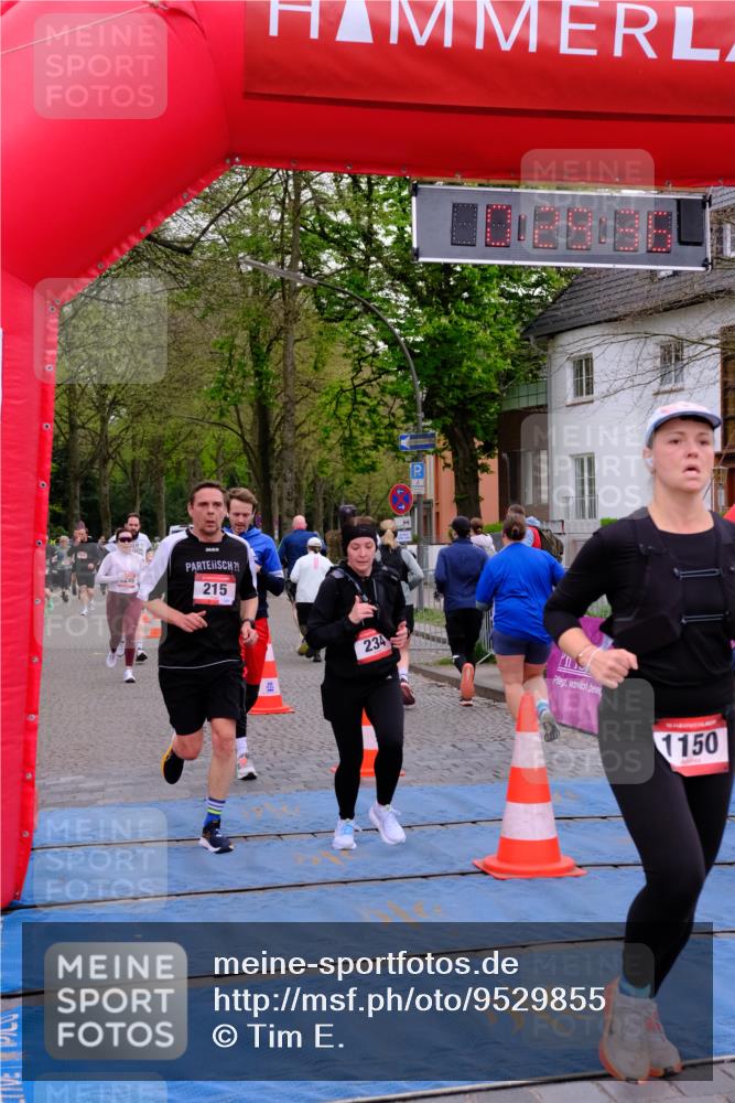 19.04.2026 - Hammer Lauf Tim E. http://msf.ph/oto/9529855 19.04.2026 10:14:44 Ziel 215, 219, 234, 425, 551, 611, 612, 715, 1133, 1150, 1249, 1818 meine-sportfotos.de