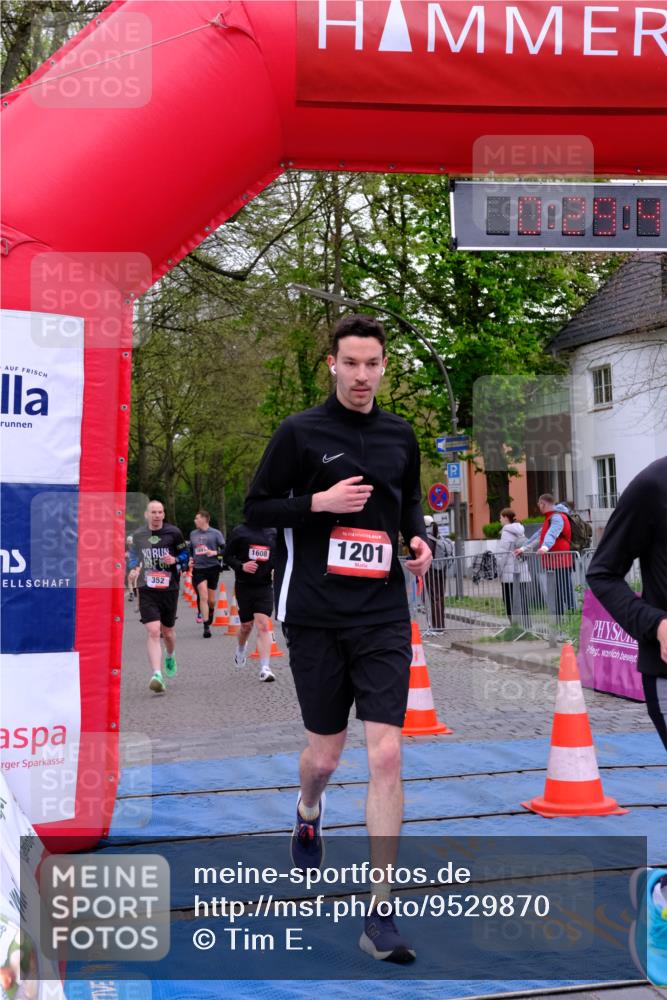 19.04.2026 - Hammer Lauf Tim E. http://msf.ph/oto/9529870 19.04.2026 10:14:51 Ziel 352, 551, 613, 1133, 1201, 1249, 1608, 1691 meine-sportfotos.de