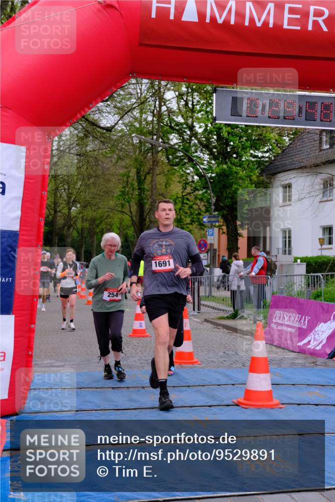 19.04.2026 - Hammer Lauf Tim E. http://msf.ph/oto/9529891 19.04.2026 10:14:55 Ziel 254, 352, 613, 628, 777, 778, 1201, 1290, 1608, 1691, 1721 meine-sportfotos.de