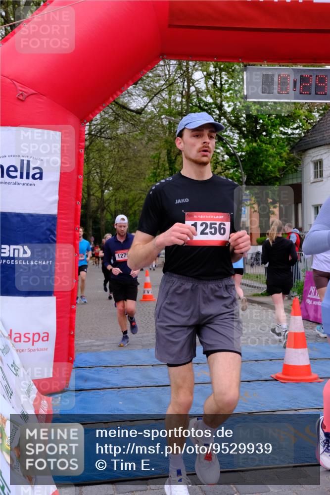 19.04.2026 - Hammer Lauf Tim E. http://msf.ph/oto/9529939 19.04.2026 10:15:01 Ziel 114, 254, 422, 600, 628, 777, 778, 808, 941, 1157, 1279, 1290, 1329, 1691, 1721 meine-sportfotos.de