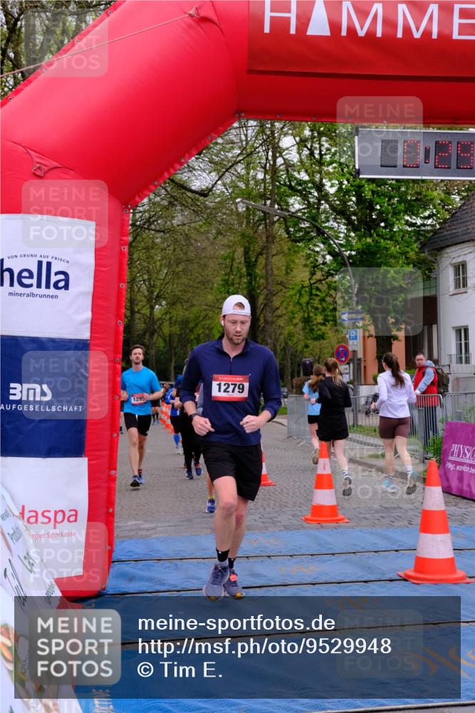 19.04.2026 - Hammer Lauf Tim E. http://msf.ph/oto/9529948 19.04.2026 10:15:03 Ziel 114, 422, 424, 600, 628, 777, 778, 808, 941, 955, 1157, 1279, 1290, 1329 meine-sportfotos.de
