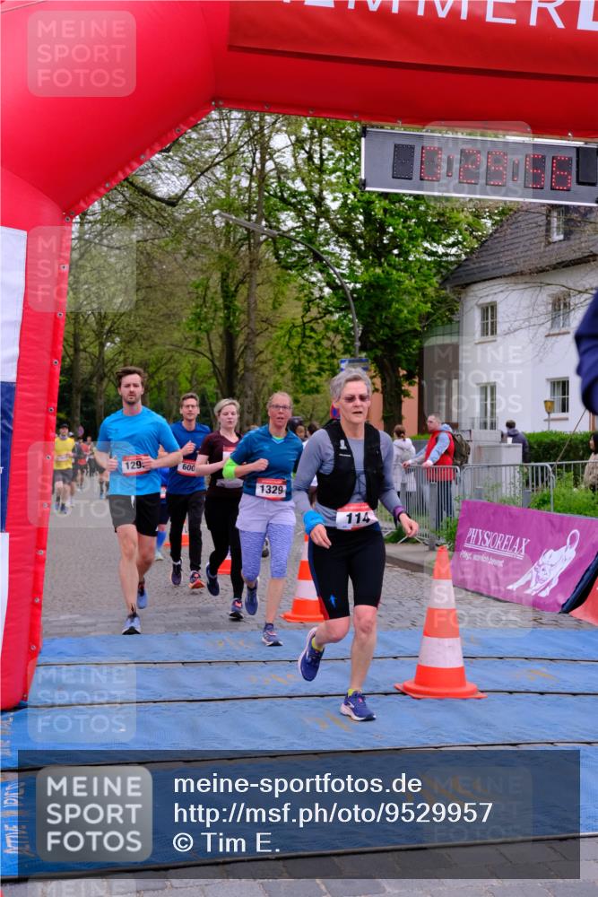 19.04.2026 - Hammer Lauf Tim E. http://msf.ph/oto/9529957 19.04.2026 10:15:04 Ziel 114, 422, 424, 600, 777, 778, 808, 941, 955, 1157, 1279, 1290, 1329 meine-sportfotos.de