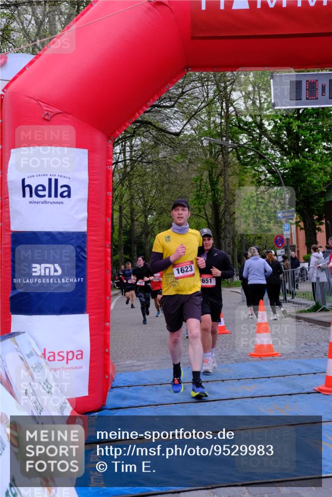 19.04.2026 - Hammer Lauf Tim E. http://msf.ph/oto/9529983 19.04.2026 10:15:11 Ziel 422, 424, 563, 600, 651, 808, 955, 1009, 1157, 1230, 1623 meine-sportfotos.de