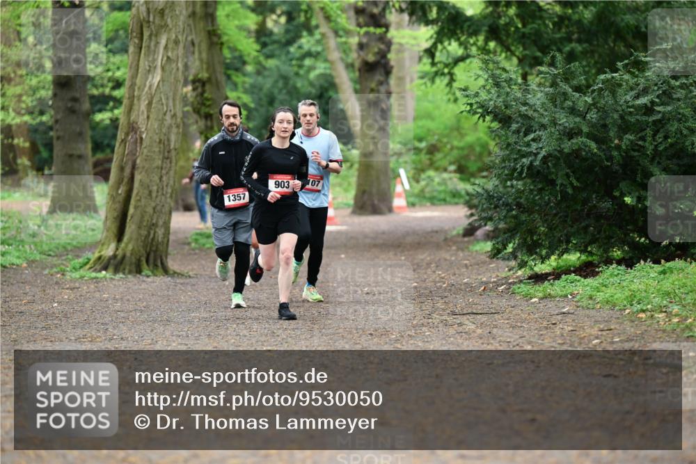 19.04.2026 - Hammer Lauf Dr. Thomas Lammeyer http://msf.ph/oto/9530050 19.04.2026 10:05:13 Laufen 903, 107, 1357 meine-sportfotos.de