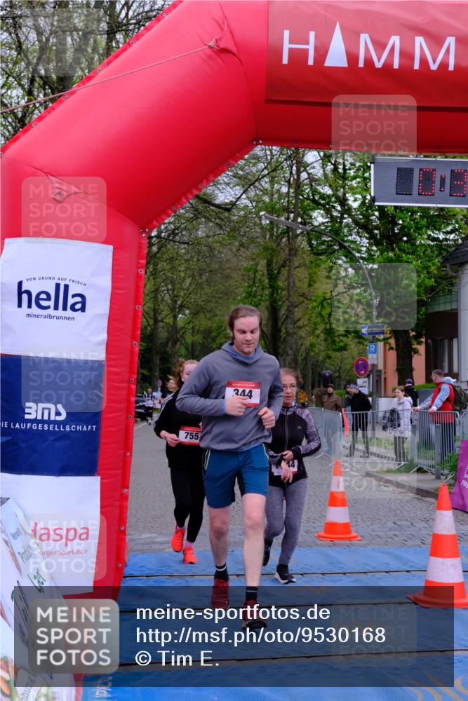 19.04.2026 - Hammer Lauf Tim E. http://msf.ph/oto/9530168 19.04.2026 10:15:48 Ziel 244, 344, 755, 804, 1008, 1744 meine-sportfotos.de