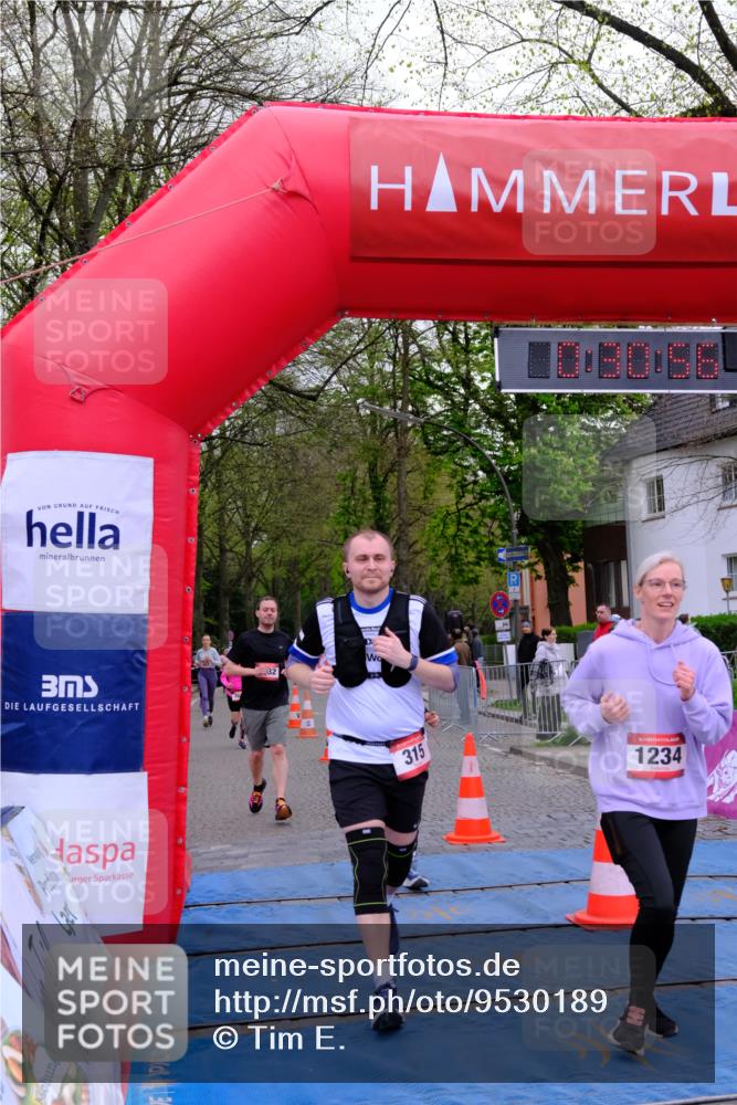 19.04.2026 - Hammer Lauf Tim E. http://msf.ph/oto/9530189 19.04.2026 10:16:04 Ziel 315, 716, 760, 1234 meine-sportfotos.de