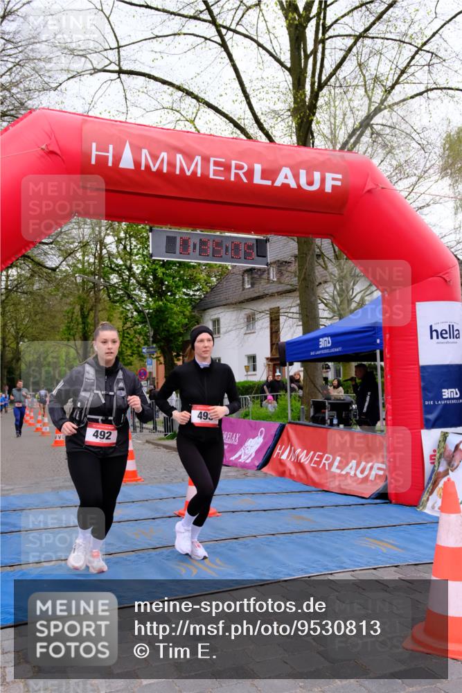 19.04.2026 - Hammer Lauf Tim E. http://msf.ph/oto/9530813 19.04.2026 10:20:13 Ziel 492, 493 meine-sportfotos.de