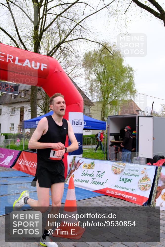 19.04.2026 - Hammer Lauf Tim E. http://msf.ph/oto/9530854 19.04.2026 10:20:33 Ziel 330, 937, 1698, 1759 meine-sportfotos.de