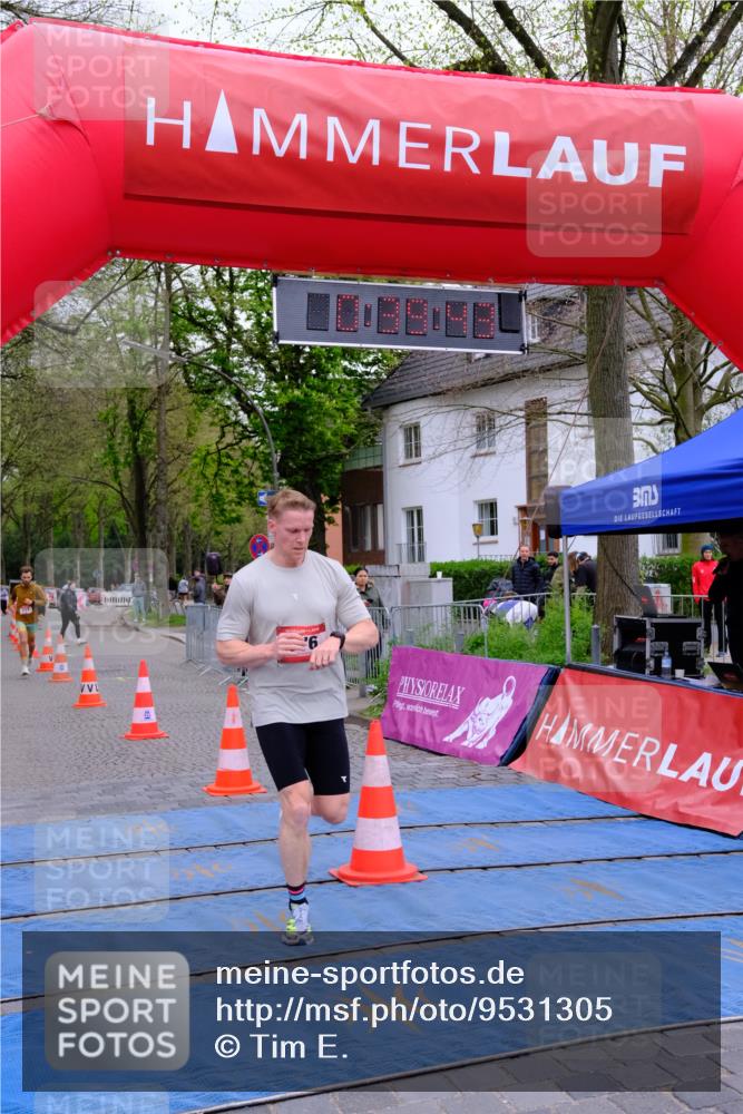 19.04.2026 - Hammer Lauf Tim E. http://msf.ph/oto/9531305 19.04.2026 10:24:51 Ziel 576, 717, 989 meine-sportfotos.de