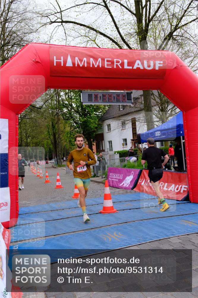 19.04.2026 - Hammer Lauf Tim E. http://msf.ph/oto/9531314 19.04.2026 10:24:54 Ziel 219, 220, 576, 717, 989 meine-sportfotos.de