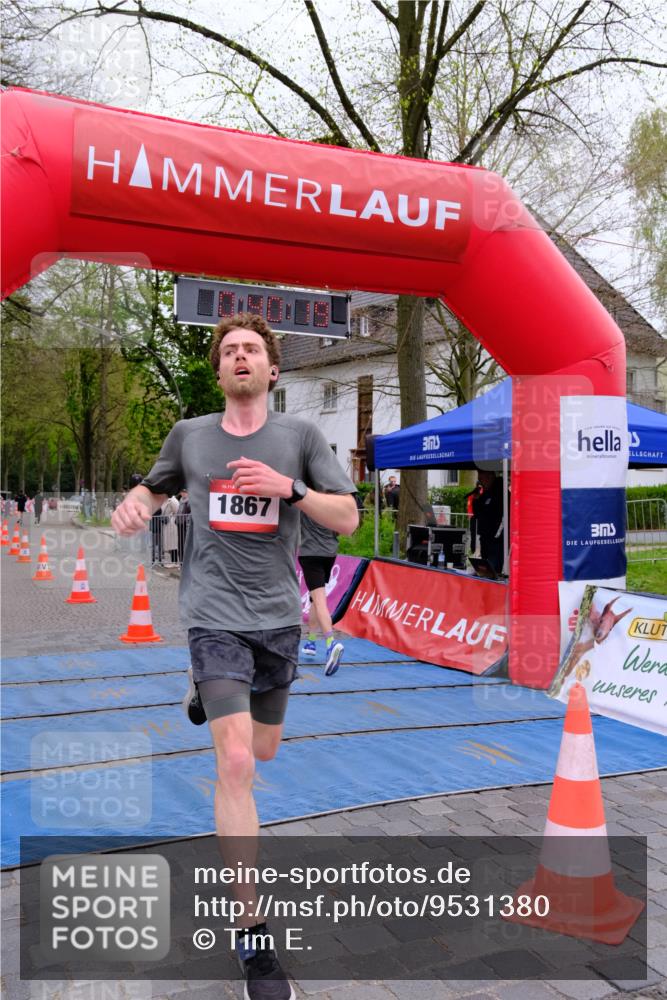 19.04.2026 - Hammer Lauf Tim E. http://msf.ph/oto/9531380 19.04.2026 10:25:27 Ziel 199, 424, 876, 898, 1558, 1559, 1867 meine-sportfotos.de