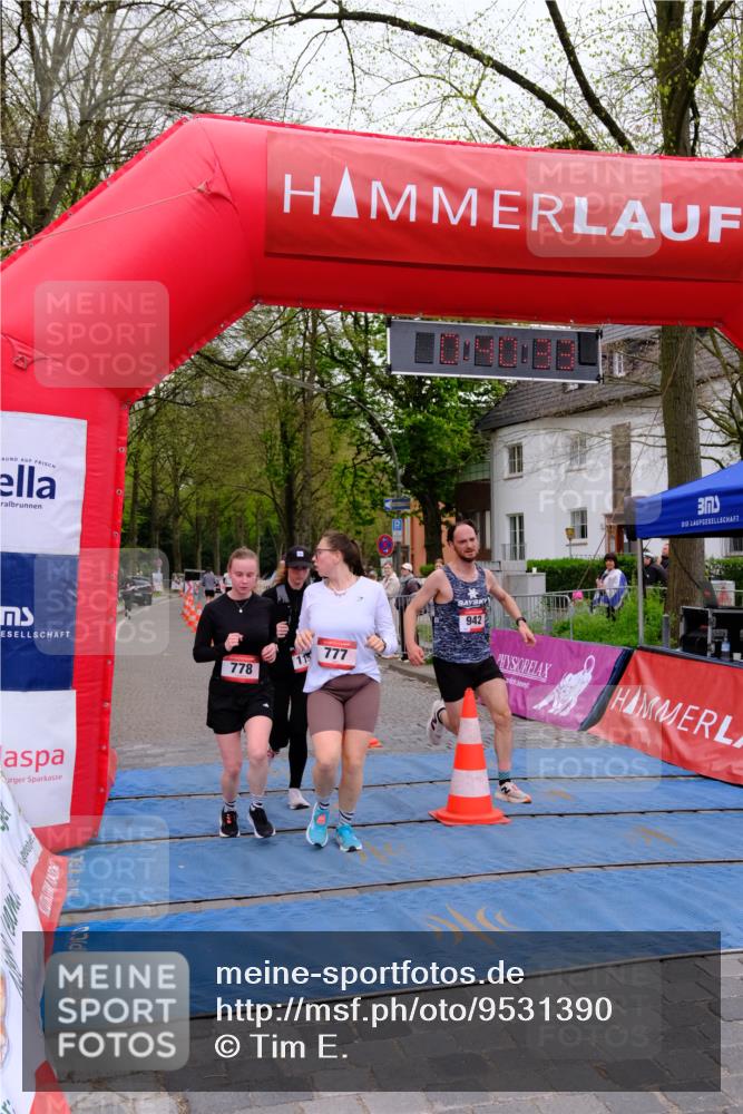 19.04.2026 - Hammer Lauf Tim E. http://msf.ph/oto/9531390 19.04.2026 10:25:40 Ziel 243, 777, 778, 942, 1157 meine-sportfotos.de