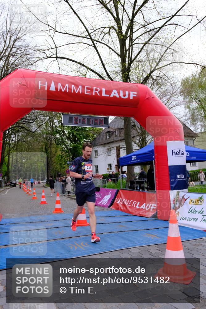 19.04.2026 - Hammer Lauf Tim E. http://msf.ph/oto/9531482 19.04.2026 10:26:57 Ziel 214, 308, 1190 meine-sportfotos.de