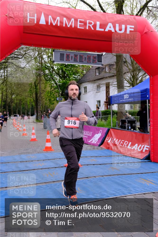 19.04.2026 - Hammer Lauf Tim E. http://msf.ph/oto/9532070 19.04.2026 10:32:12 Ziel 399, 916, 996 meine-sportfotos.de