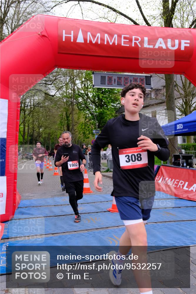 19.04.2026 - Hammer Lauf Tim E. http://msf.ph/oto/9532257 19.04.2026 10:33:16 Ziel 308, 543, 1021, 1794, 1898, 1902 meine-sportfotos.de