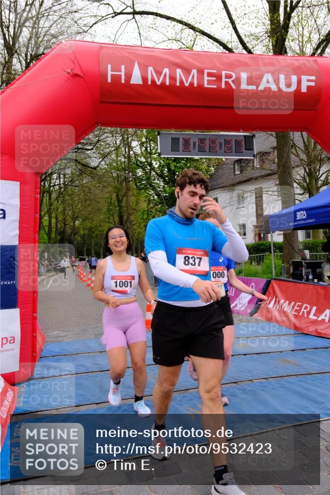 19.04.2026 - Hammer Lauf Tim E. http://msf.ph/oto/9532423 19.04.2026 10:34:35 Ziel 837, 1000, 1001 meine-sportfotos.de