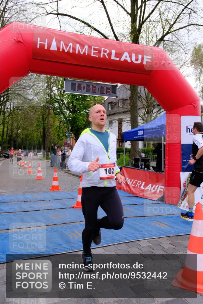 19.04.2026 - Hammer Lauf Tim E. http://msf.ph/oto/9532442 19.04.2026 10:34:41 Ziel 102, 215, 222 meine-sportfotos.de