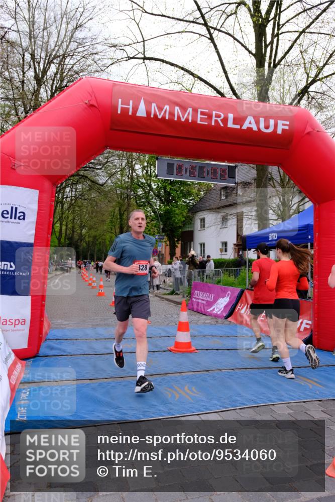 19.04.2026 - Hammer Lauf Tim E. http://msf.ph/oto/9534060 19.04.2026 10:36:17 Ziel 254, 279, 428, 610, 651, 948, 1142, 1230 meine-sportfotos.de