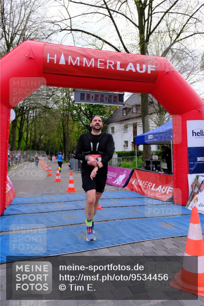 19.04.2026 - Hammer Lauf Tim E. http://msf.ph/oto/9534456 19.04.2026 10:39:50 Ziel 107, 190, 274, 275, 896, 907, 1736 meine-sportfotos.de