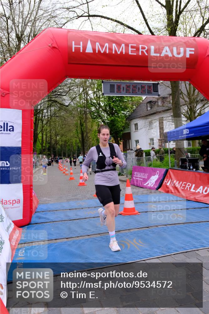 19.04.2026 - Hammer Lauf Tim E. http://msf.ph/oto/9534572 19.04.2026 10:40:32 Ziel 155, 246, 315 meine-sportfotos.de