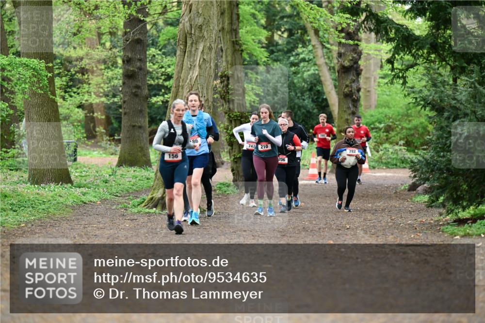 19.04.2026 - Hammer Lauf Dr. Thomas Lammeyer http://msf.ph/oto/9534635 19.04.2026 10:17:07 Laufen 156, 747, 210, 206, 782 meine-sportfotos.de