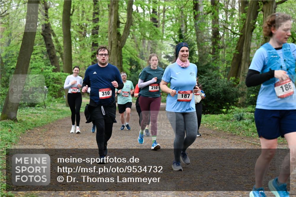19.04.2026 - Hammer Lauf Dr. Thomas Lammeyer http://msf.ph/oto/9534732 19.04.2026 10:17:16 Laufen 747, 310, 334, 210, 187, 186 meine-sportfotos.de