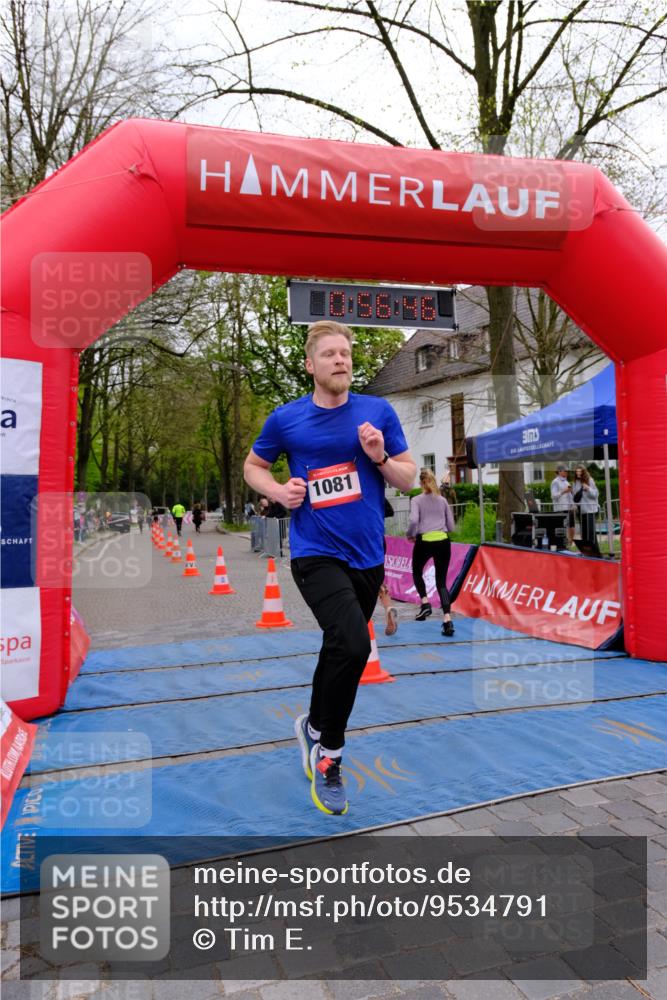 19.04.2026 - Hammer Lauf Tim E. http://msf.ph/oto/9534791 19.04.2026 10:41:54 Ziel 909, 910 meine-sportfotos.de