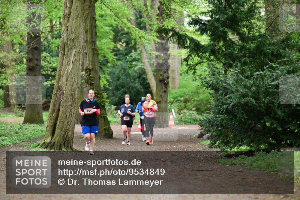 19.04.2026 - Hammer Lauf Dr. Thomas Lammeyer http://msf.ph/oto/9534849 19.04.2026 10:17:29 Laufen 185, 230, 229 meine-sportfotos.de