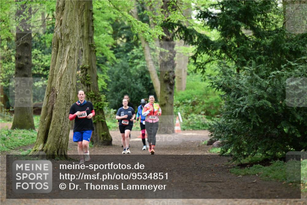 19.04.2026 - Hammer Lauf Dr. Thomas Lammeyer http://msf.ph/oto/9534851 19.04.2026 10:17:29 Laufen 852, 230, 229 meine-sportfotos.de