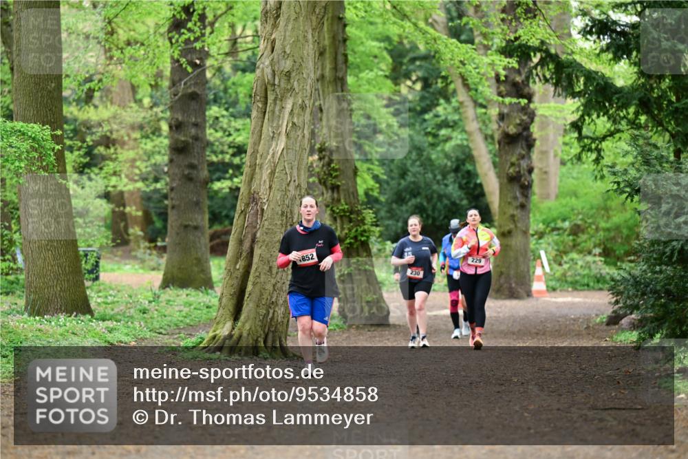 19.04.2026 - Hammer Lauf Dr. Thomas Lammeyer http://msf.ph/oto/9534858 19.04.2026 10:17:30 Laufen 852, 230, 229 meine-sportfotos.de