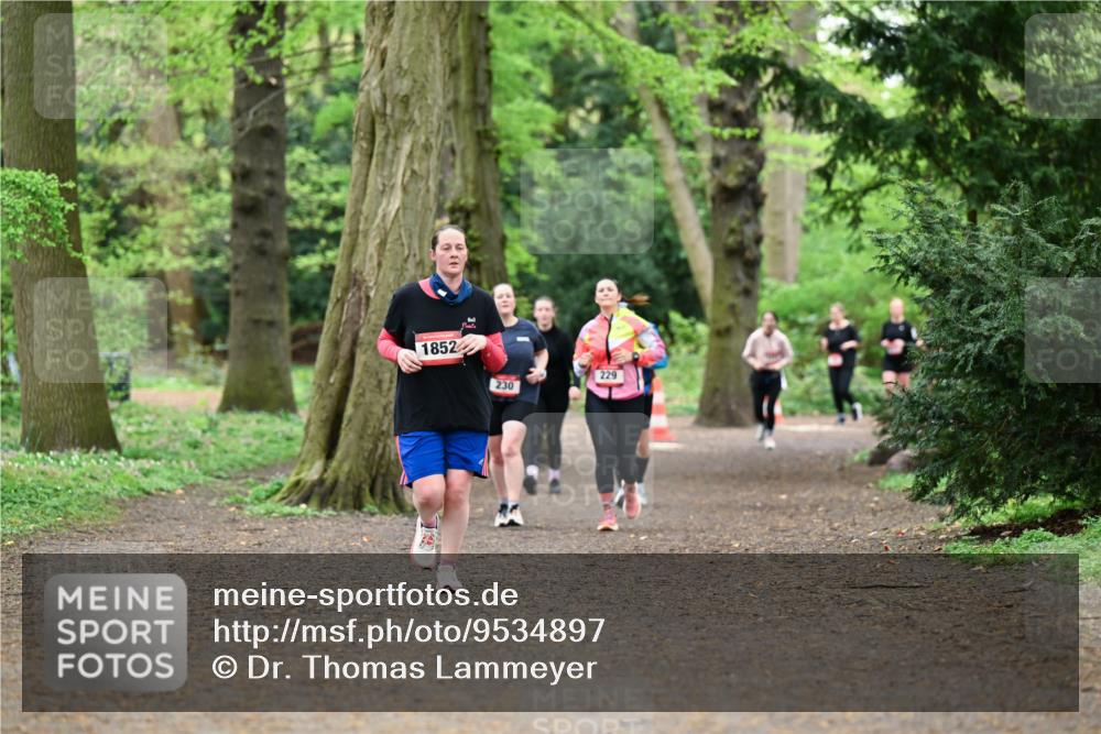 19.04.2026 - Hammer Lauf Dr. Thomas Lammeyer http://msf.ph/oto/9534897 19.04.2026 10:17:34 Laufen 1852, 230, 229 meine-sportfotos.de