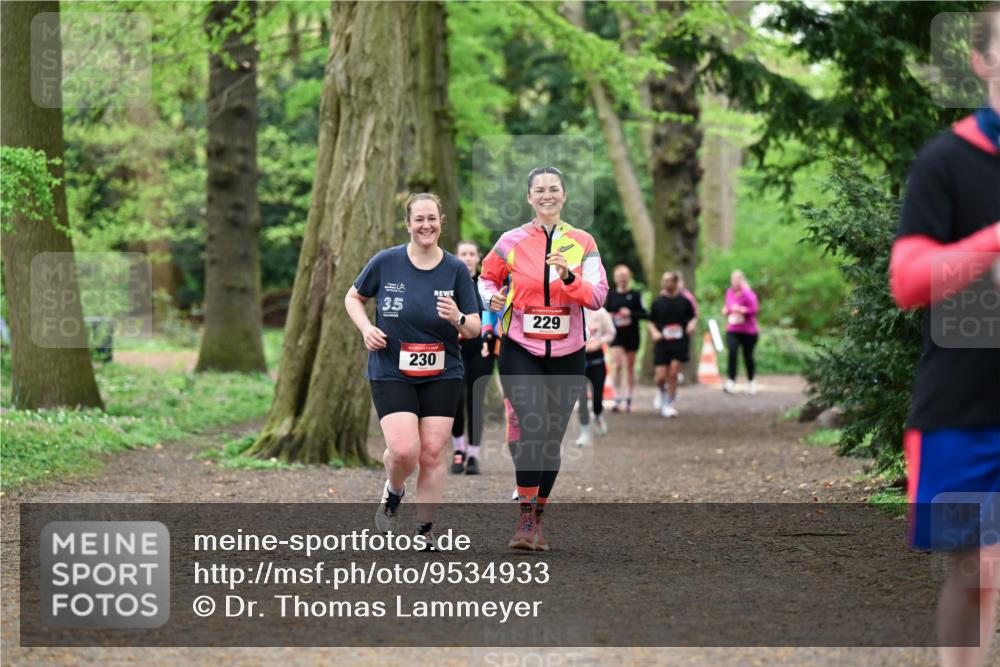 19.04.2026 - Hammer Lauf Dr. Thomas Lammeyer http://msf.ph/oto/9534933 19.04.2026 10:17:39 Laufen 230, 229 meine-sportfotos.de
