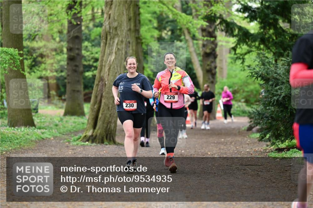 19.04.2026 - Hammer Lauf Dr. Thomas Lammeyer http://msf.ph/oto/9534935 19.04.2026 10:17:39 Laufen 230, 229 meine-sportfotos.de