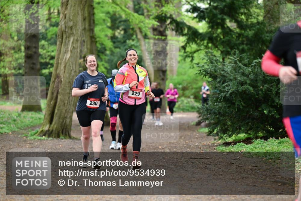 19.04.2026 - Hammer Lauf Dr. Thomas Lammeyer http://msf.ph/oto/9534939 19.04.2026 10:17:39 Laufen 230, 229 meine-sportfotos.de