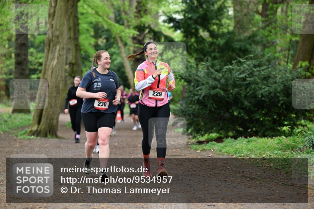 19.04.2026 - Hammer Lauf Dr. Thomas Lammeyer http://msf.ph/oto/9534957 19.04.2026 10:17:41 Laufen 230, 229 meine-sportfotos.de