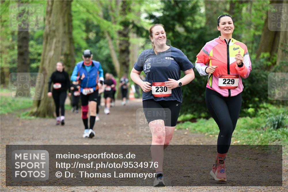 19.04.2026 - Hammer Lauf Dr. Thomas Lammeyer http://msf.ph/oto/9534976 19.04.2026 10:17:43 Laufen 230, 229 meine-sportfotos.de