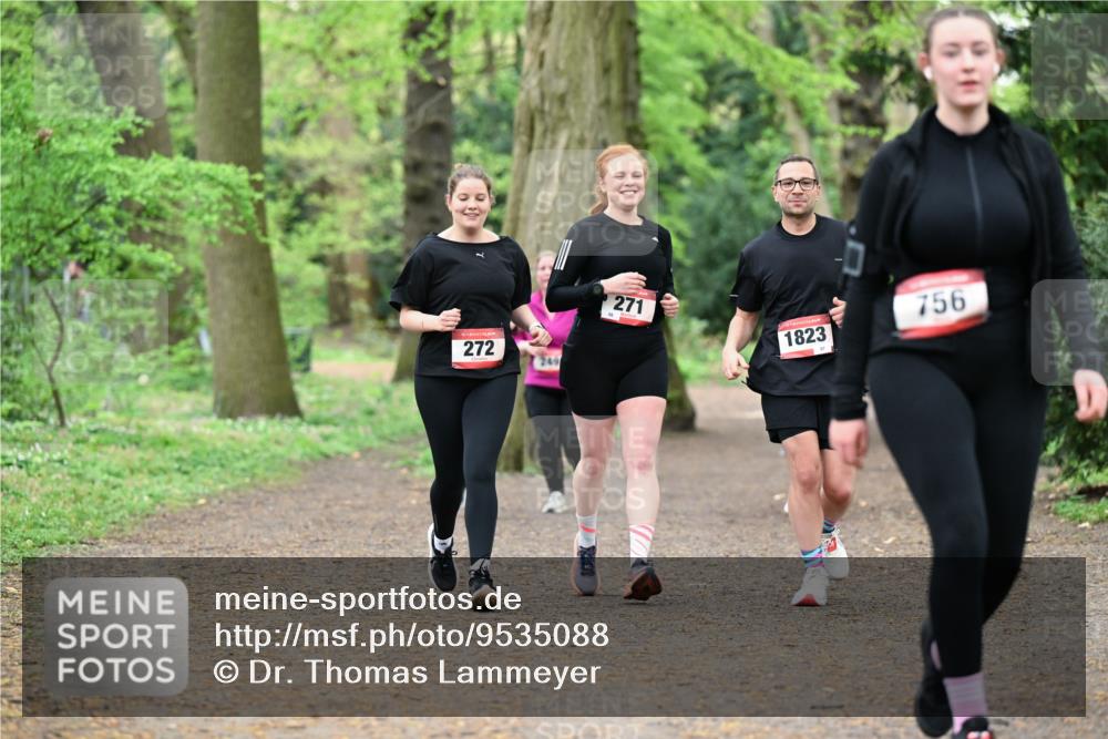 19.04.2026 - Hammer Lauf Dr. Thomas Lammeyer http://msf.ph/oto/9535088 19.04.2026 10:17:54 Laufen 272, 249, 271, 1823, 756 meine-sportfotos.de