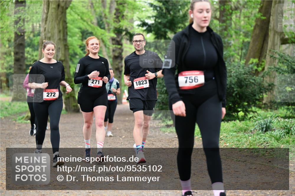 19.04.2026 - Hammer Lauf Dr. Thomas Lammeyer http://msf.ph/oto/9535102 19.04.2026 10:17:56 Laufen 272, 271, 1823, 756 meine-sportfotos.de