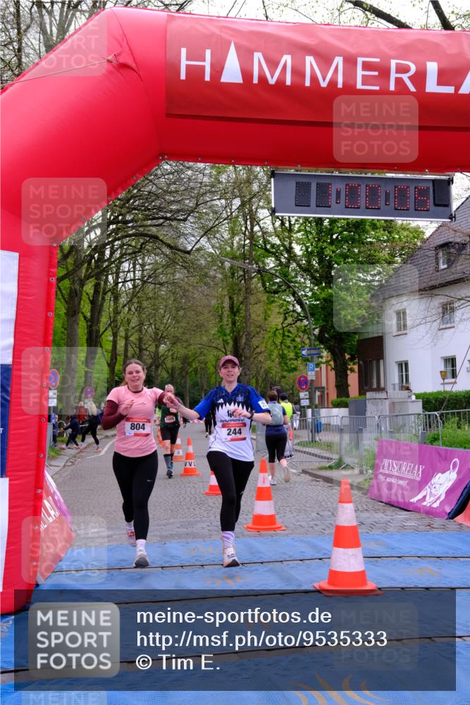 19.04.2026 - Hammer Lauf Tim E. http://msf.ph/oto/9535333 19.04.2026 10:45:13 Ziel 229, 230, 244, 289, 804, 1009 meine-sportfotos.de