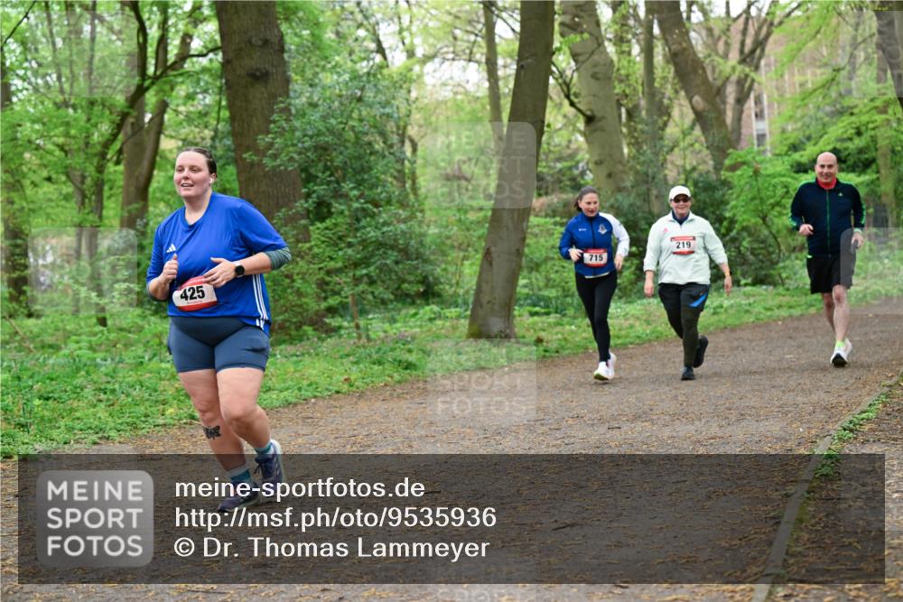 19.04.2026 - Hammer Lauf Dr. Thomas Lammeyer http://msf.ph/oto/9535936 19.04.2026 10:20:41 Laufen 425, 715, 219 meine-sportfotos.de
