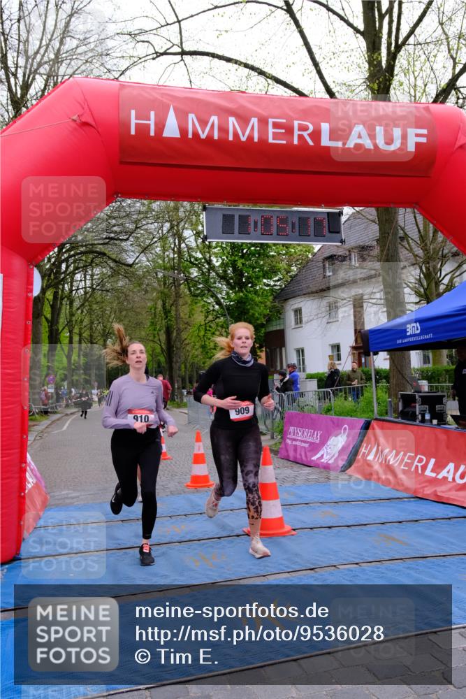 19.04.2026 - Hammer Lauf Tim E. http://msf.ph/oto/9536028 19.04.2026 10:50:25 Ziel 909, 910, 1639 meine-sportfotos.de